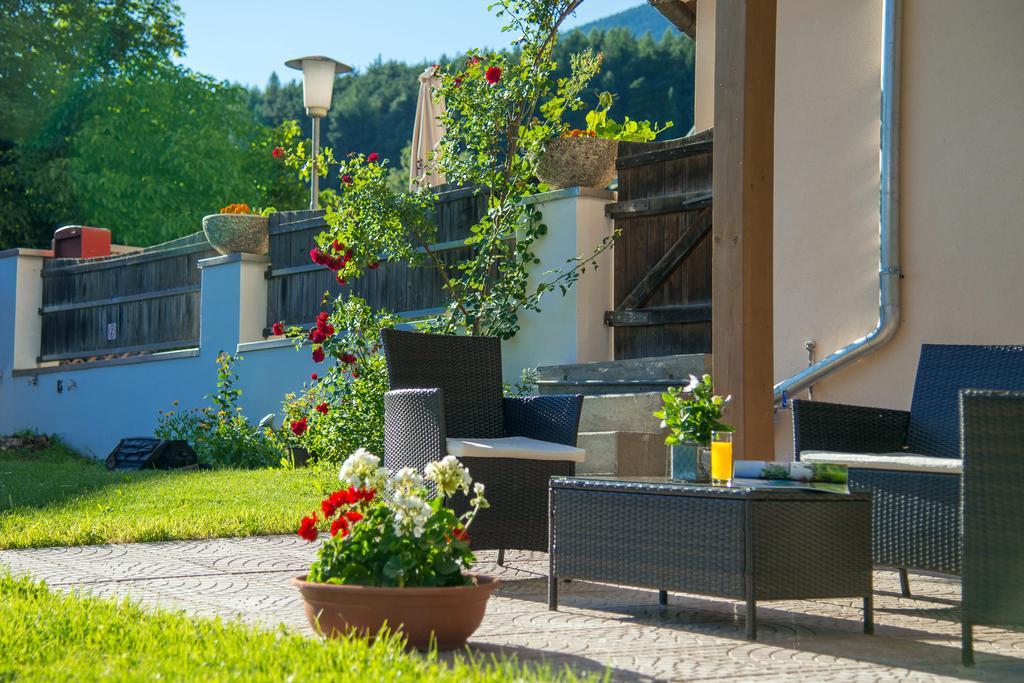 Appartement- Und Wellnesshotel Winkler Фальцес Екстер'єр фото