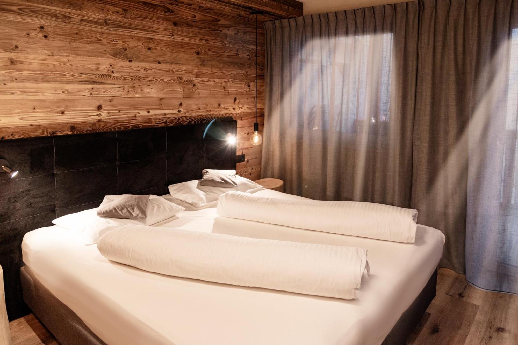 Appartement- Und Wellnesshotel Winkler Фальцес Екстер'єр фото