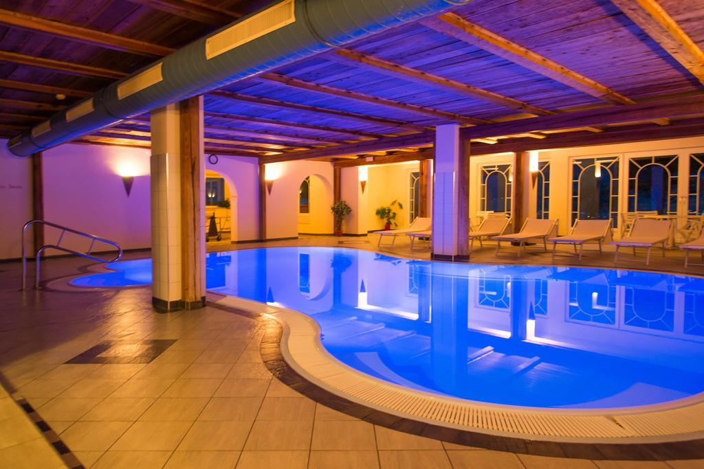 Appartement- Und Wellnesshotel Winkler Фальцес Екстер'єр фото